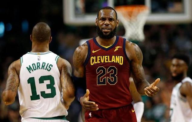  米切尔45分骑士横扫步行者  