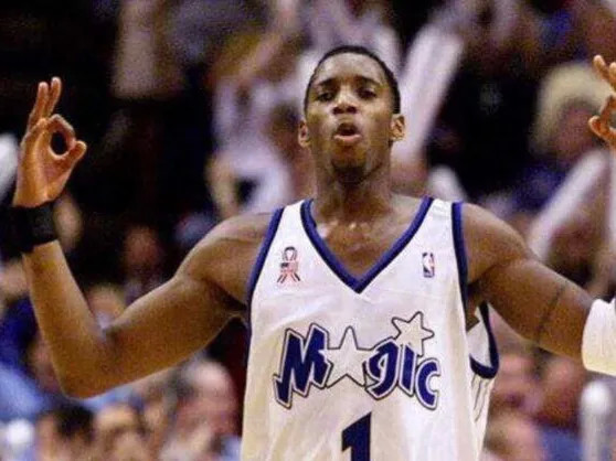  不莱梅惊险保级成功，球迷狂欢如夺冠庆典  